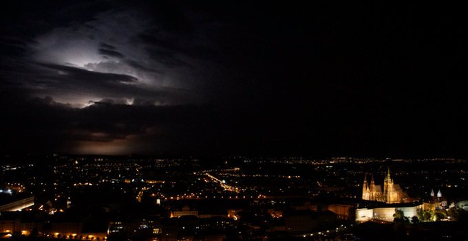 prague lightning